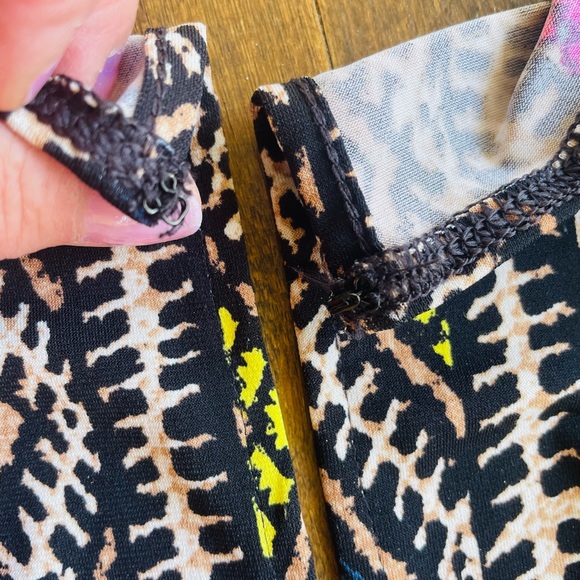 BCBGeneration ROMPER, Sz L, EUC, Super-Soft, Comfy, Poly/Spandex, Colorful & Fun - Picture 12 of 15